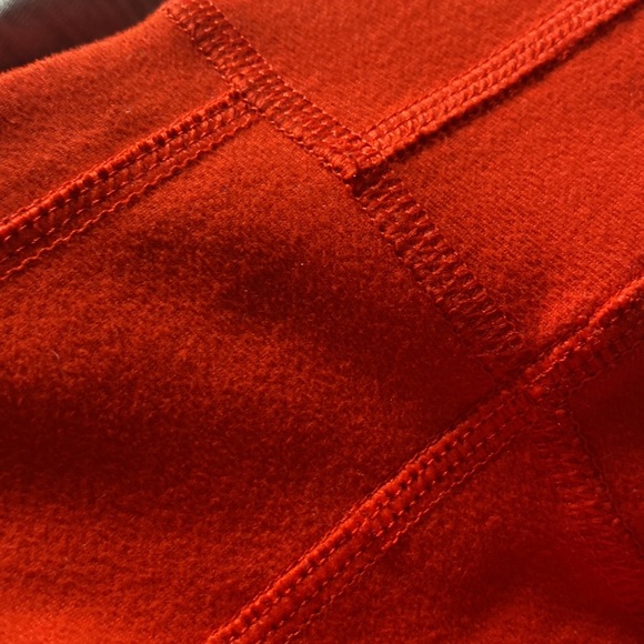 UNDER ARMOUR BLOOD ORANGE CAPRI LEGGINGS - Size S - Picture 4 of 4